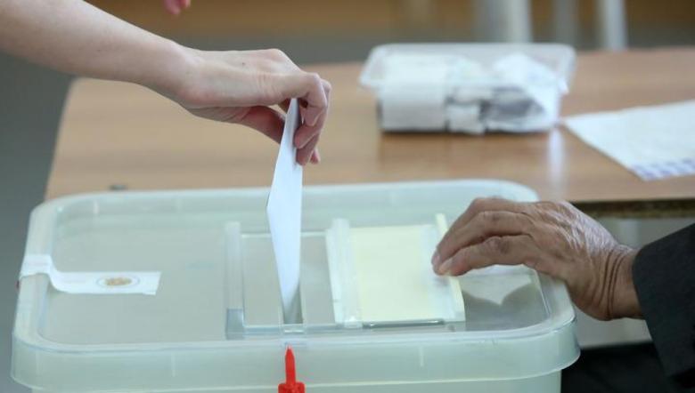 Img default alt hy